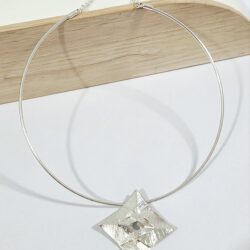 COLLAR DE PELTRE