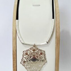 collar de peltre